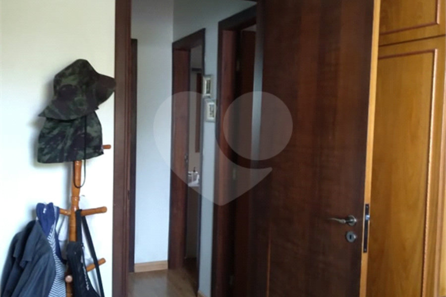 Sobrado à venda com 4 quartos, sendo 1 suíte,  em Limão, São Paulo, SP