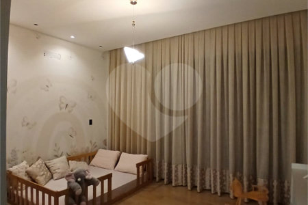 Casa à venda com 3 suítes em Pinheirinho, Vinhedo, SP