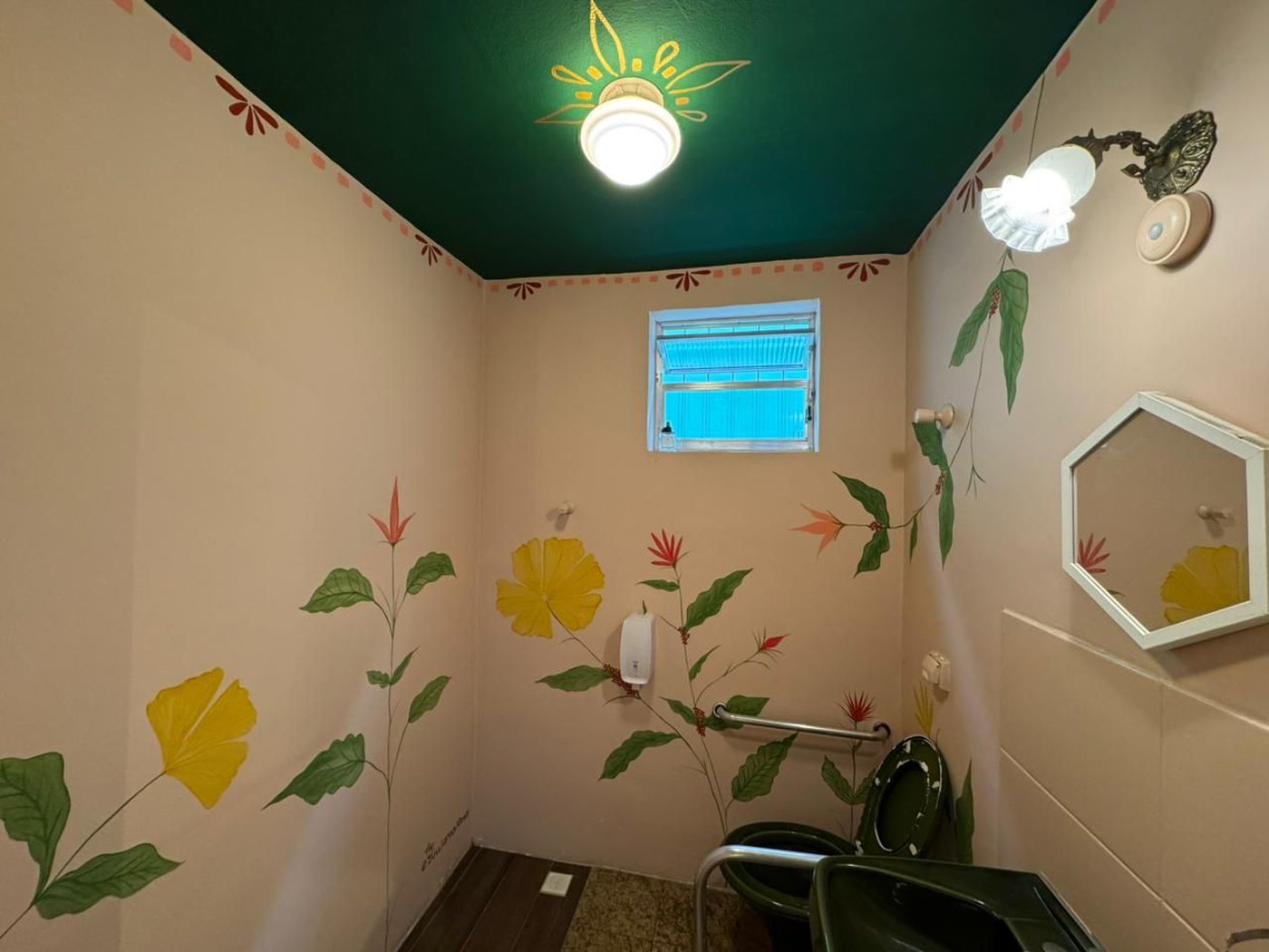 Casa com 4 dormitórios, 324 m² de área total- venda por R$ 3.200.000 ou aluguel por R$ 16.000/mês + IPTU - Aparecida - Santos/SP