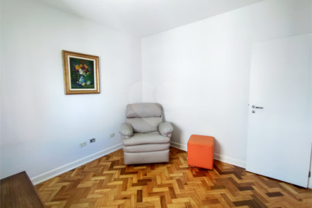 Apartamento à venda com 3 quartos, sendo 1 suíte, em Alto da Boa Vista, São Paulo, SP