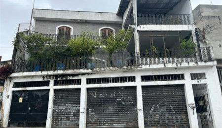 Sobrado à venda com 3 quartos, sendo 1 suíte, em Tremembé, São Paulo, SP