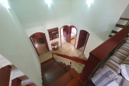 Casa à venda com 4 quartos, sendo 1 suíte, no condomínio Parque São Gabriel, Itatiba - SP
