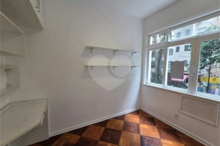 Apartamento à venda com 3 quartos, sendo 1 suíte, em Copacabana, Rio de Janeiro, RJ