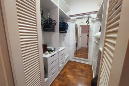 Apartamento à venda com 3 quartos, sendo 1 suíte,  em Jardim Paulista, São Paulo, SP