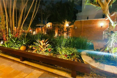 Casa à venda com 5 suítes em Jardim Leonor, São Paulo, SP