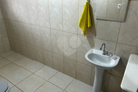Sobrado à venda com 3 quartos, sendo 2 suítes, em Vila Mazzei, Itapetininga, SP