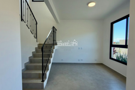 Casa à venda com 3 suítes no condomínio Celina Residencial, Atibaia - SP