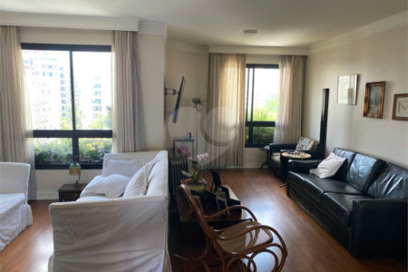 Apartamento à venda com 4 quartos, sendo 3 suítes, em Vila Morumbi, São Paulo, SP