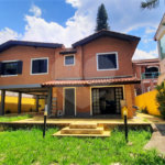 Casa à venda ou para alugar com 4 quartos, sendo 2 suítes, em Mantiqueira, Mairiporã, SP