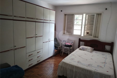 Sobrado à venda com 3 quartos no Centro, Jarinu, SP