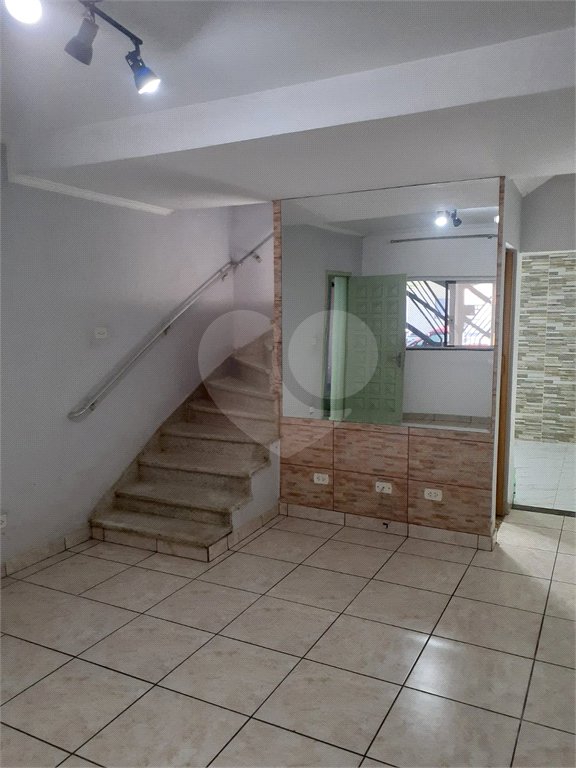 Sobrado à venda com 3 quartos em Parque Suzano, Suzano, SP