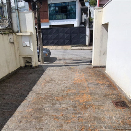Sobrado à venda com 8 quartos em Vila Tramontano, São Paulo, SP