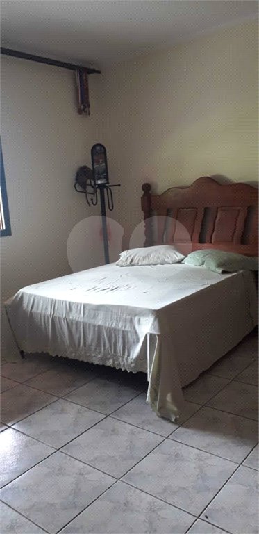 Casa à venda com 4 quartos, sendo 2 suítes, no condomínio Gleba II, Mairiporã - SP