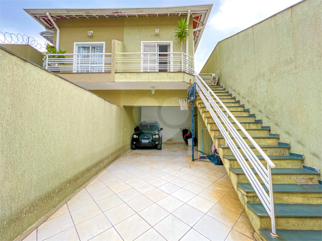 Casa à venda com 3 quartos, sendo 1 suíte,  no condomínio 658, São Paulo - SP