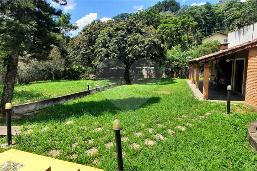 Casa à venda ou para alugar com 4 quartos, sendo 2 suítes, em Mantiqueira, Mairiporã, SP