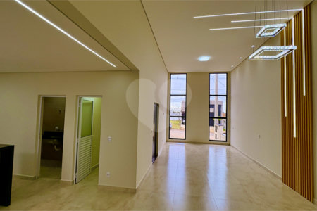 Casa à venda com 3 quartos, sendo 1 suíte, no condomínio Residencial Villagio Wanel, Sorocaba - SP