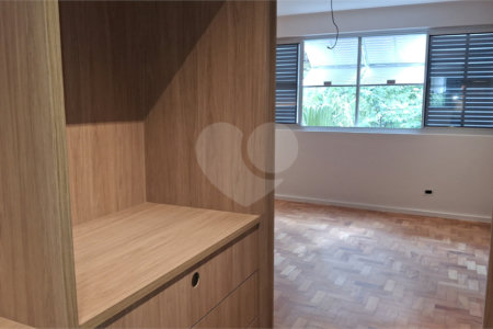 Apartamento para alugar com 3 quartos, sendo 1 suíte, em Itaim Bibi, São Paulo, SP
