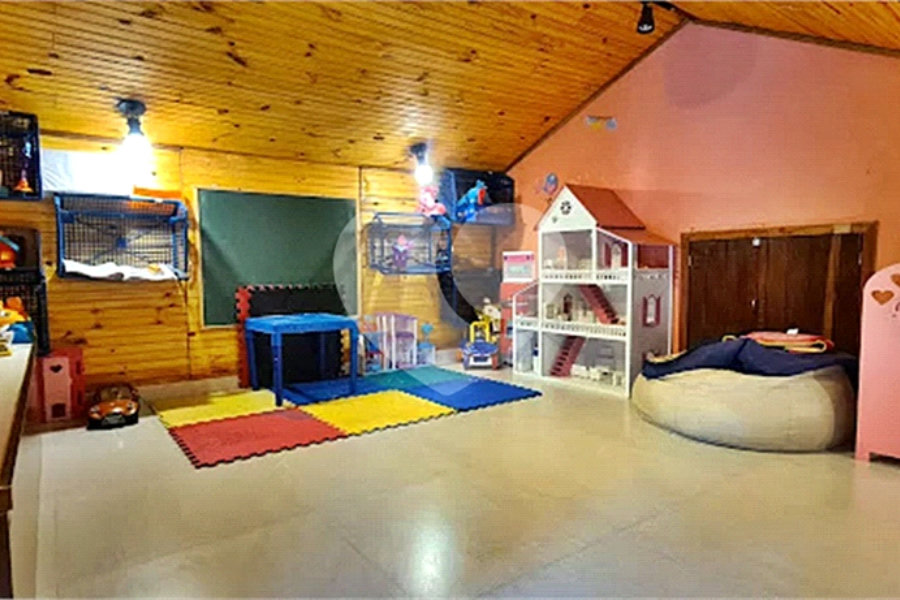 Casa à venda ou para alugar com 3 suítes no condomínio Jardim da Montanha I, Mairiporã - SP