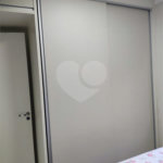 Apartamento no Condomínio Portal do Sol.
