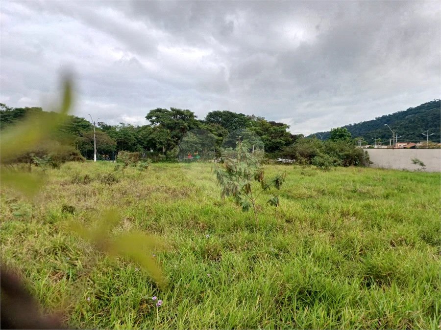 OPORTUNIDADE COMERCIAL NO CENTRO DE ITUPEVA SP