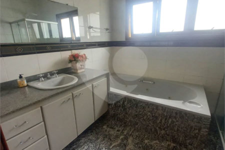 Casa à venda com 5 quartos, sendo 2 suítes, no condomínio Vinhas da Vista Alegre - Lado Sede, Vinhedo - SP