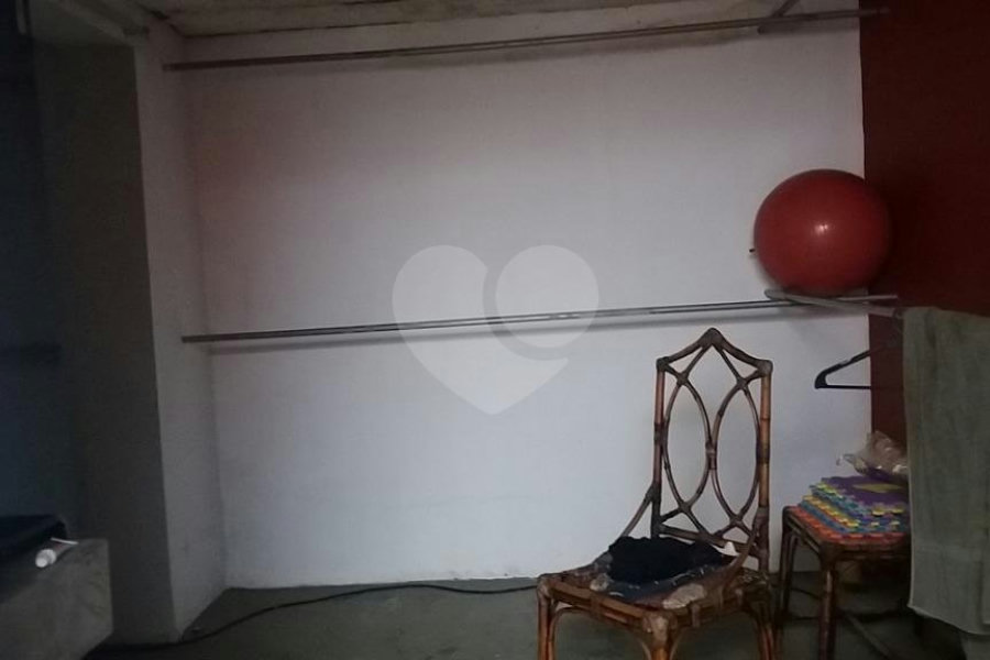 Casa à venda com 6 quartos, sendo 3 suítes, em Jardim São Bento, São Paulo, SP
