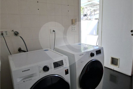 Casa à venda com 5 quartos, sendo 4 suítes, em Butantã, São Paulo, SP