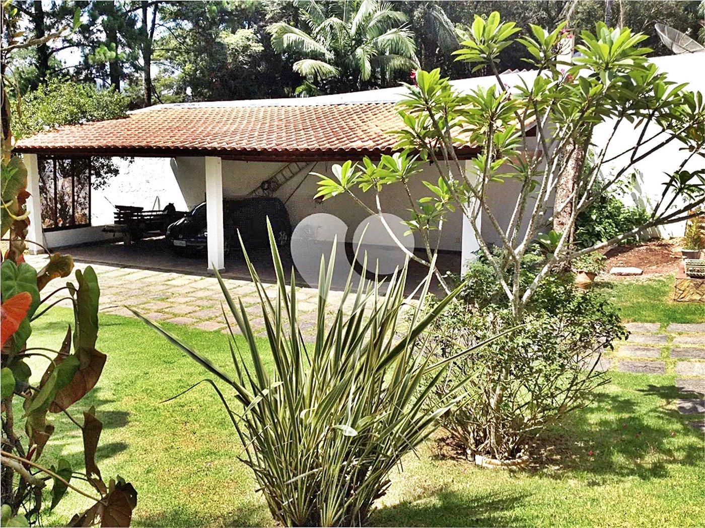 Casa à venda com 4 quartos, sendo 1 suíte, no condomínio Associação Reserva das Hortênsias, Mairiporã - SP