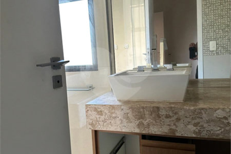 Apartamento à venda com 2 suítes em Vila Andrade, São Paulo, SP