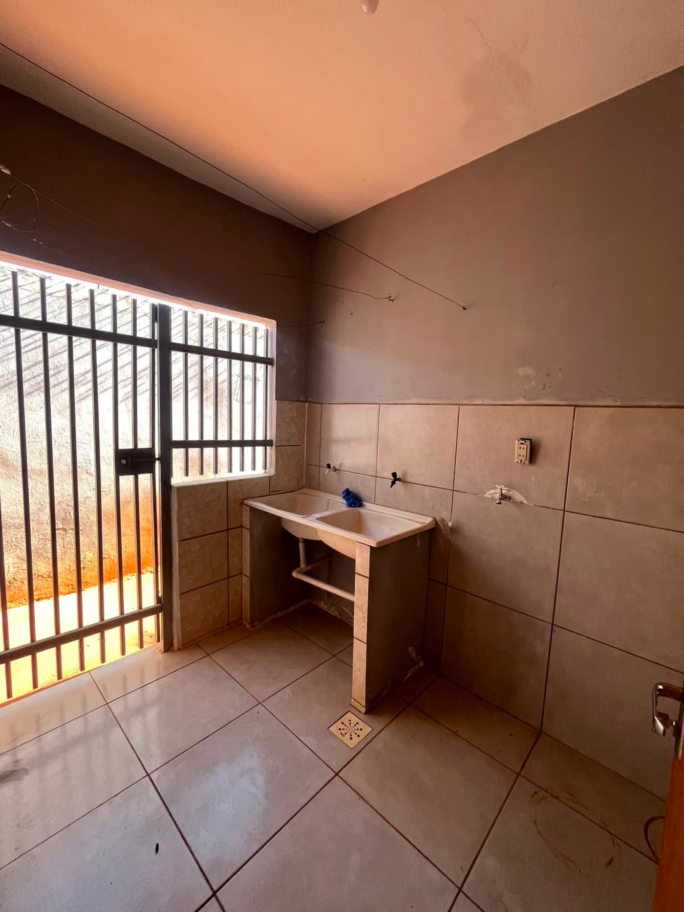 Casa à venda com 2 quartos em Jardim das Américas, Três Lagoas, MS