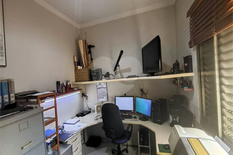 Casa Térrea à venda com 5 quartos, sendo 1 suíte,  em Chora Menino, São Paulo, SP