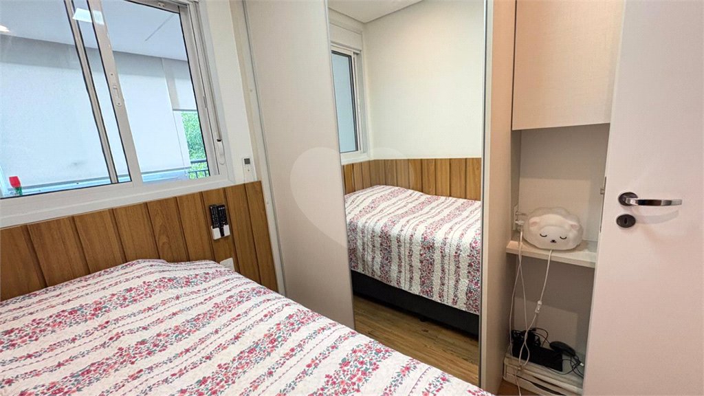 Apartamento à venda com 3 quartos, sendo 1 suíte, em Santo Amaro, São Paulo, SP