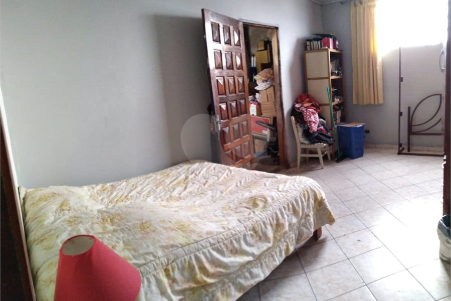 Casa Térrea à venda com 4 quartos, sendo 1 suíte,  em Vila Medeiros, São Paulo, SP