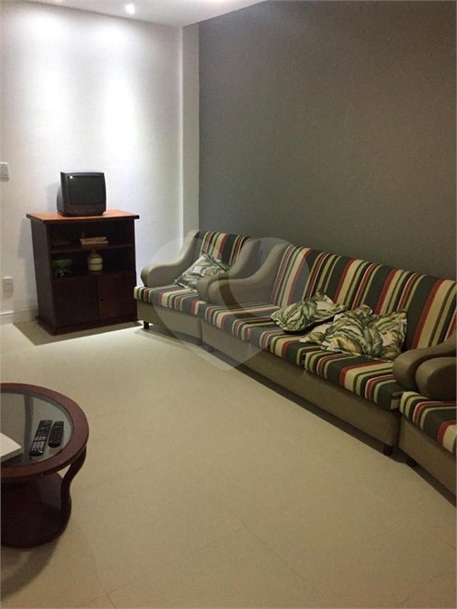 Apartamento à venda com 3 quartos, sendo 1 suíte, em Vila Nova, Cabo Frio, RJ