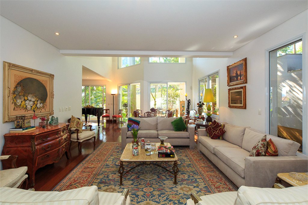Casa à venda com 4 suítes no condomínio Vila Alba, São Paulo - SP