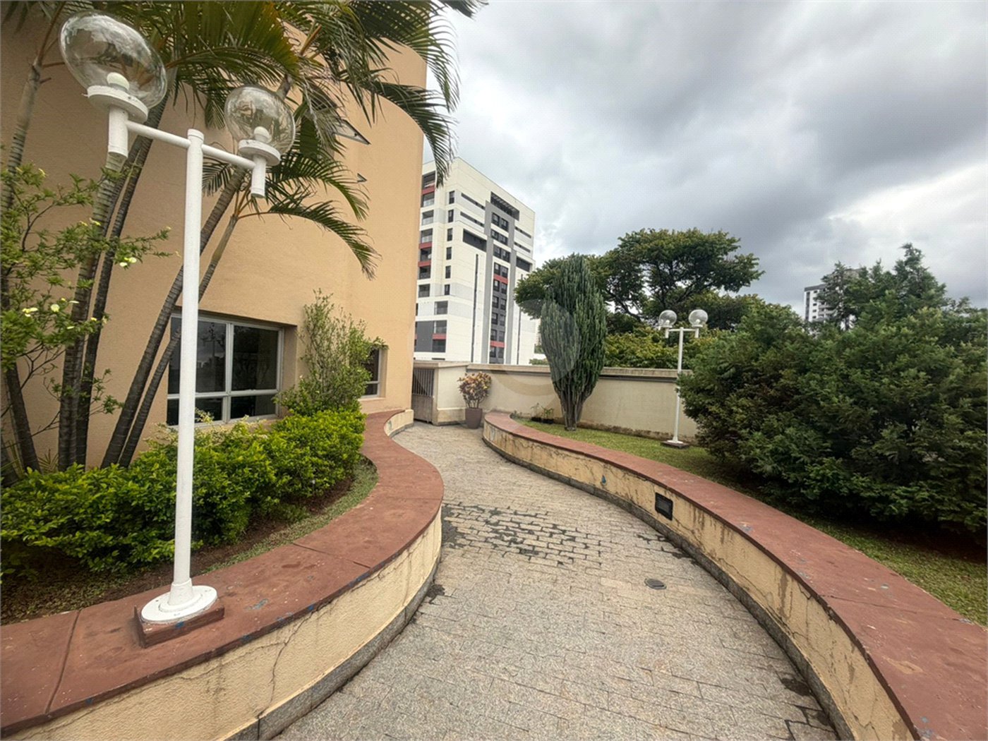 Apartamento à venda com 2 quartos, sendo 1 suíte,  em Vila Paulicéia, São Paulo, SP