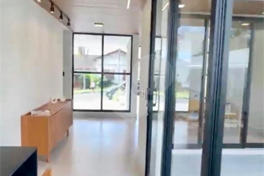 Sobrado à venda com 3 suítes em Portal dos Pássaros I, Boituva, SP