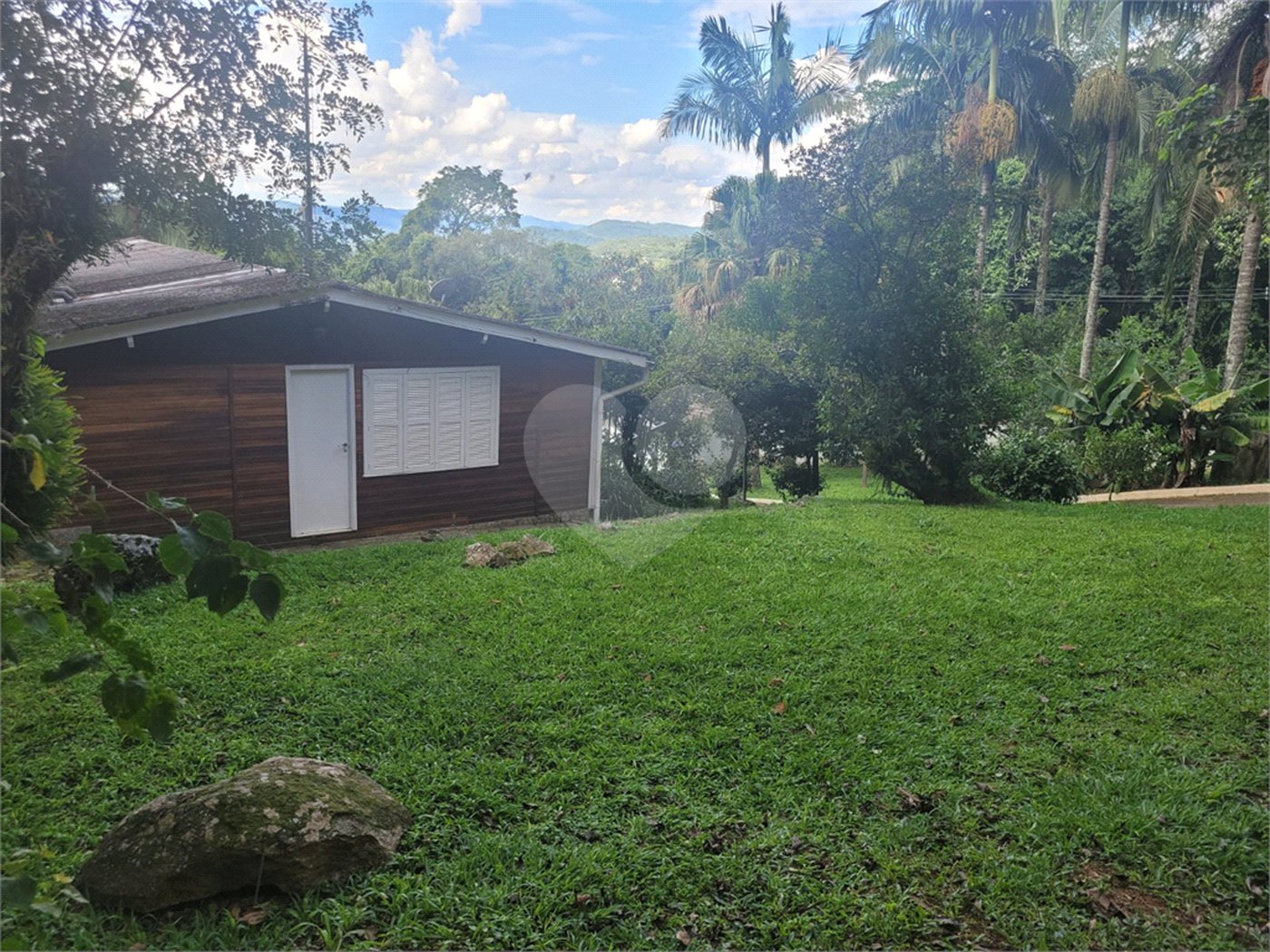 Sítio à venda com 6 quartos, sendo 3 suítes, em Serra da Cantareira, Mairiporã, SP