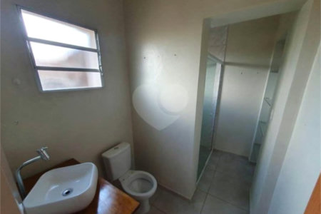 Casa à venda com 3 quartos, sendo 1 suíte, no Centro, Ouro Fino, MG