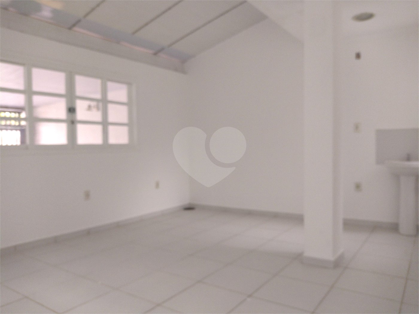 Casa à venda com 3 quartos, sendo 1 suíte,  em Mogi Moderno, Mogi das Cruzes, SP