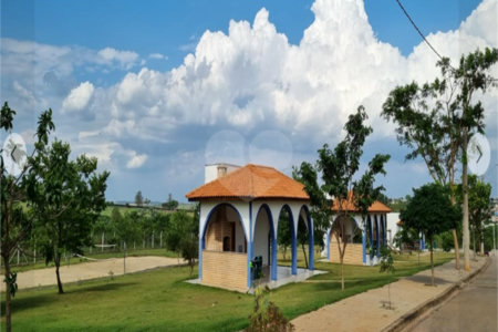 Casa à venda com 3 quartos, sendo 1 suíte, no condomínio Residencial Jardim, Sorocaba - SP