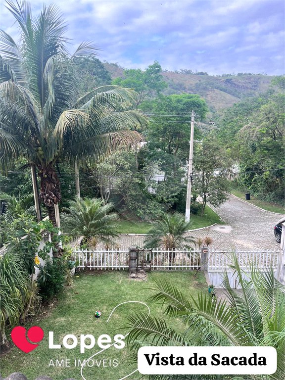 Casa à venda com 4 quartos, sendo 3 suítes, no condomínio Fazenda Cantagalo, Rio de Janeiro - RJ