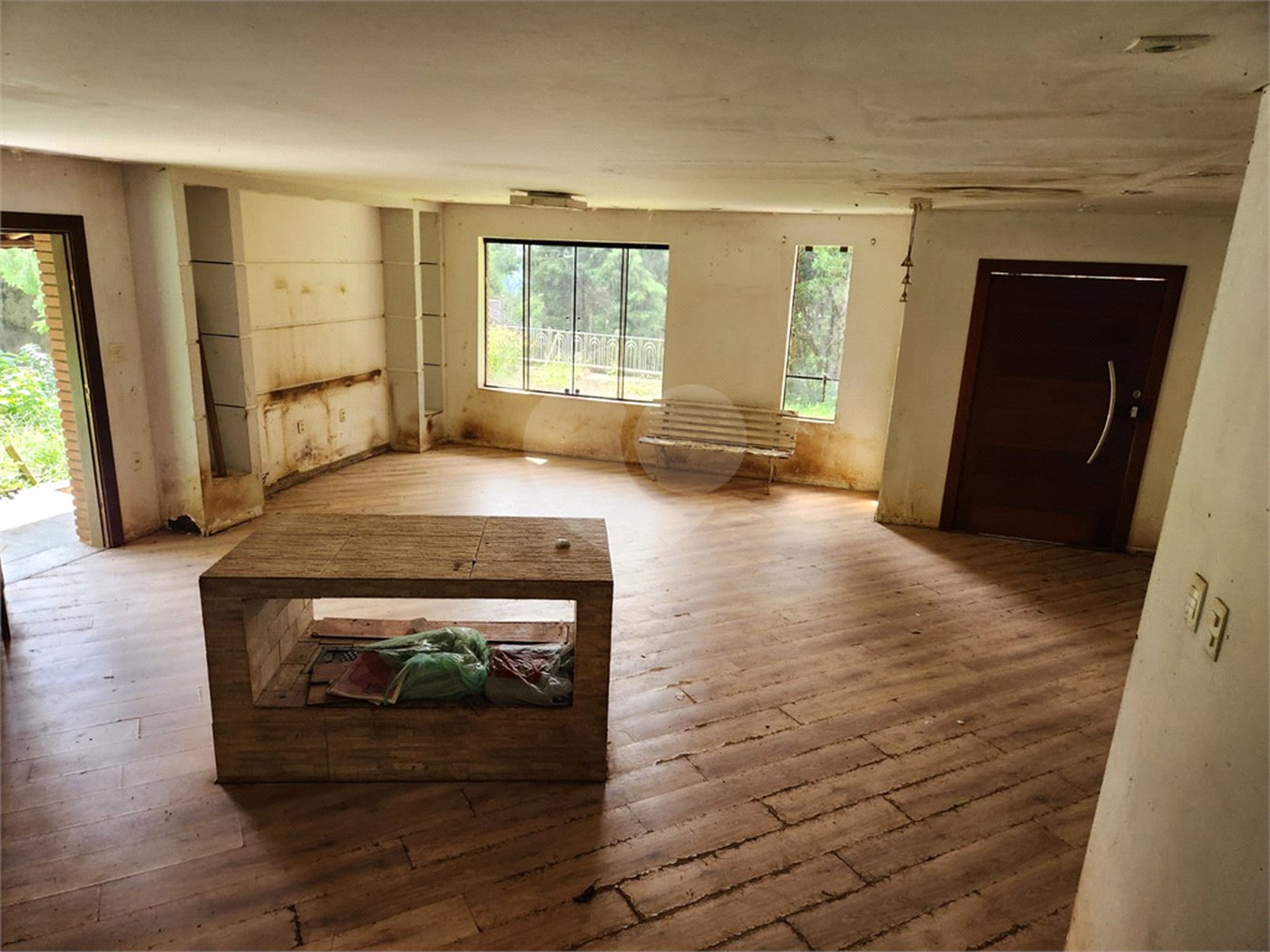 Casa à venda com 4 suítes no condomínio Alpes da Cantareira, Mairiporã - SP