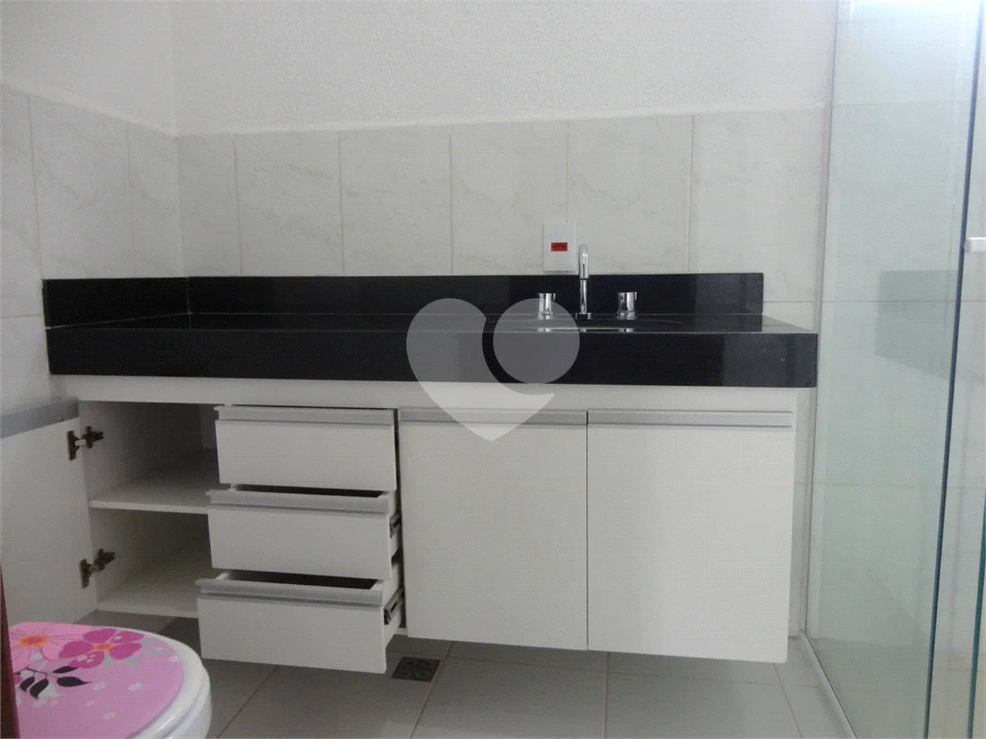 Casa de Vila à venda com 3 suítes em João Xxiii, Vinhedo, SP