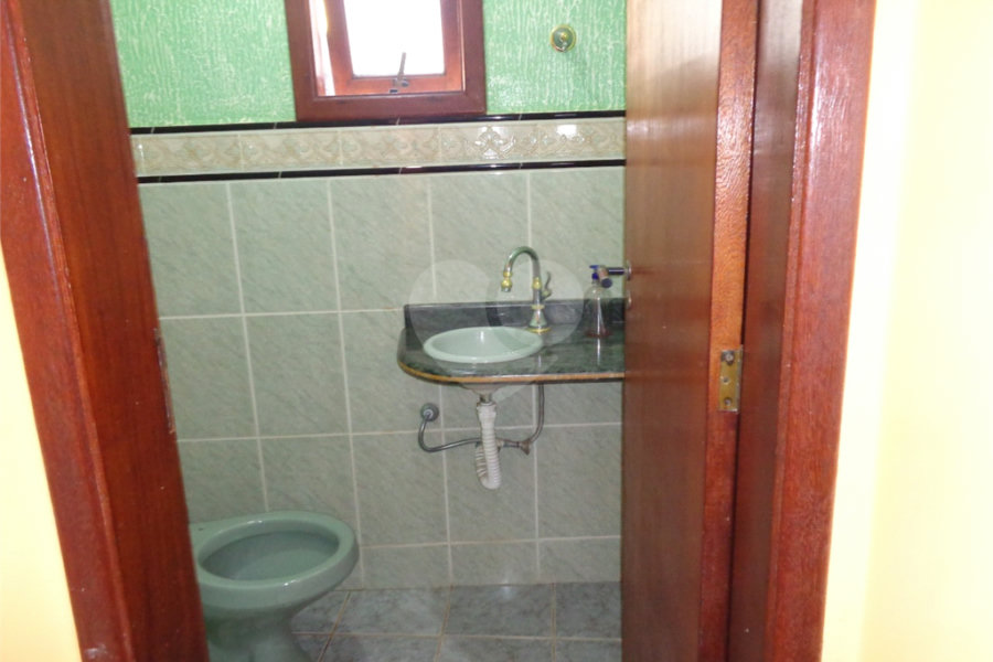 Sobrado à venda com 5 quartos, sendo 1 suíte, em Serra da Cantareira, Mairiporã, SP