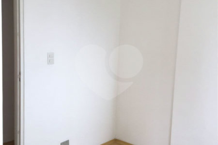 Apartamento à venda com 3 quartos, sendo 1 suíte, em Jardim Parque Morumbi, São Paulo, SP