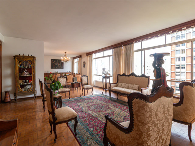 Apartamento à venda com 3 quartos, sendo 1 suíte,  em Jardim Paulista, São Paulo, SP