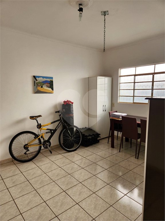 Casa à venda com 4 quartos, sendo 1 suíte, no Centro, Araraquara, SP