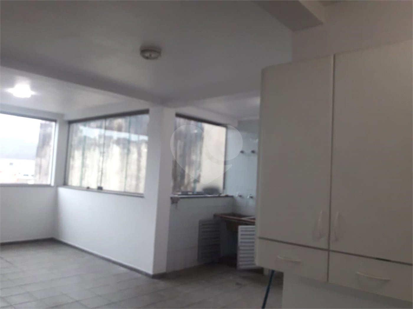 Sobrado à venda com 4 quartos, sendo 1 suíte, em Jaçanã, São Paulo, SP