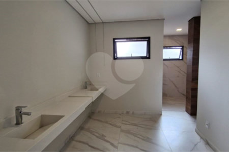 Casa à venda com 3 suítes no condomínio Campo de Toscana, Vinhedo - SP
